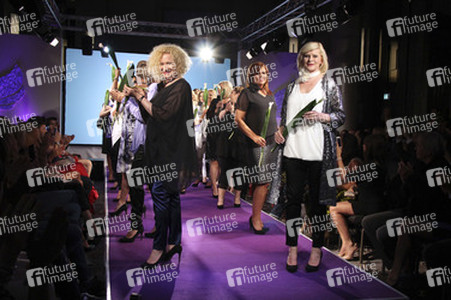 Love & Happiness by Manou Lenz Fashion Show auf der Berlin Fashion Week Spring/Summer 2016