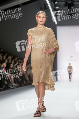 Shai Shalom Fashion Show auf der Mercedes-Benz Fashion Week Spring/Summer 2016