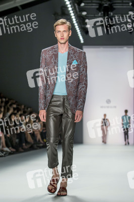 Shai Shalom Fashion Show auf der Mercedes-Benz Fashion Week Spring/Summer 2016