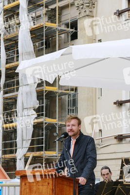 Deutsche Staatsoper Richtfest in Berlin