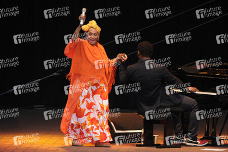 Konzert vom Buena Vista Social Club featuring Omara Portuondo in Hamburg
