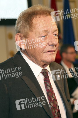 Verleihung des Großen Ehrenzeichens der Republik Österreich an Wolfgang Ambros in Wien