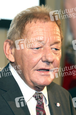 Verleihung des Großen Ehrenzeichens der Republik Österreich an Wolfgang Ambros in Wien