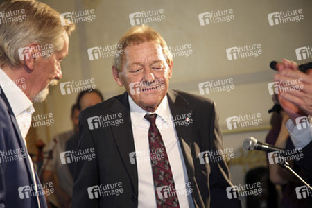 Verleihung des Großen Ehrenzeichens der Republik Österreich an Wolfgang Ambros in Wien