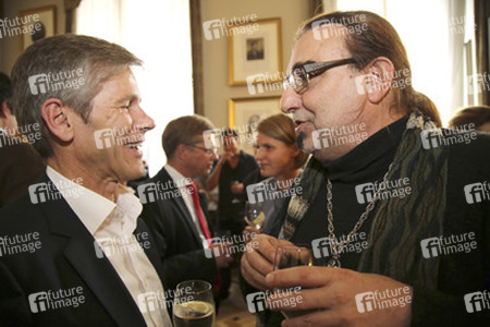 Verleihung des Großen Ehrenzeichens der Republik Österreich an Wolfgang Ambros in Wien