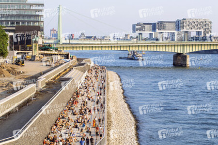 Rheinboulevard in Köln