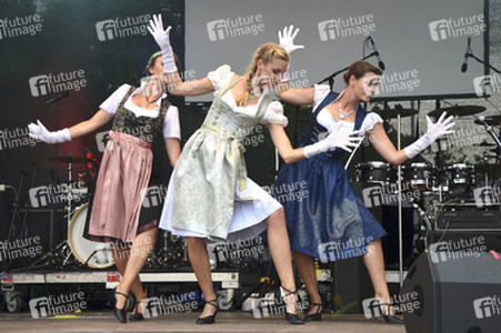 Angermaier Trachtenmodenschau in München