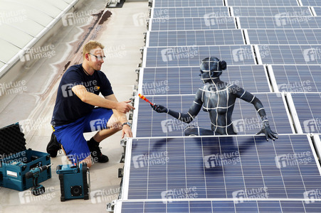 WORKING ART: Photovoltaik Installateur / Solar PV Installer Bodypainting