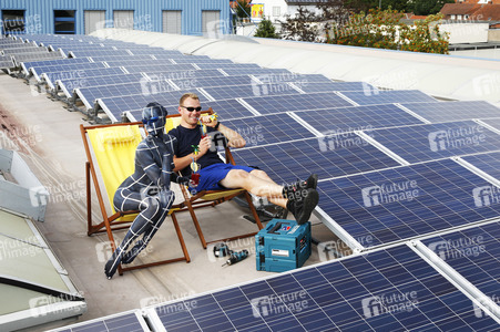 WORKING ART: Photovoltaik Installateur / Solar PV Installer Bodypainting