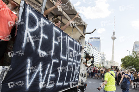Techno-Demo 'Zug der Liebe' in Berlin