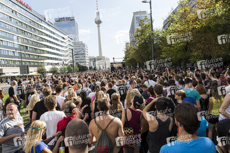 Techno-Demo 'Zug der Liebe' in Berlin