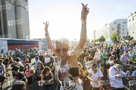 Techno-Demo 'Zug der Liebe' in Berlin