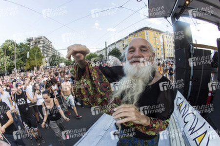 Techno-Demo 'Zug der Liebe' in Berlin