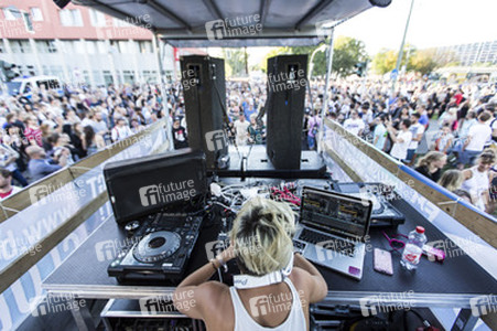 Techno-Demo 'Zug der Liebe' in Berlin
