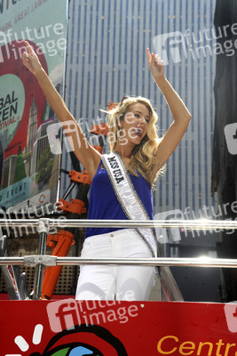 Olivia Jordan auf Sightseeing Tour durch New York