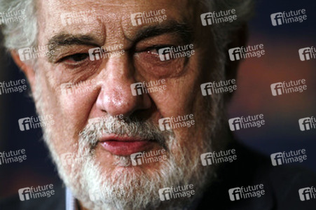 Maßnehmen von Placido Domingo im Wachsmuseum von Madrid