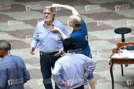 Maßnehmen von Placido Domingo im Wachsmuseum von Madrid