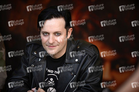 Stephan Groth (APoptygma Berzerk)