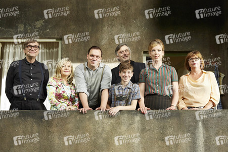 Adolf Winkelmann, Barbara Buhl, Charly Hübner, Oscar Brose, Michael Smeaton, Lina Beckmann, Christiane Schaefer