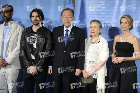 Suroosh Alvi,Juanes, Ban Ki-moon mit Gattin Yoo Soon-taek, Amy Robach