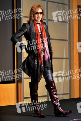 Pressekonferenz mi Yoshiki in Tokio