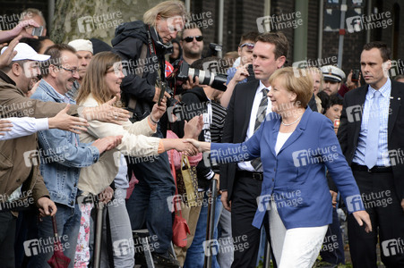 Angela Merkel besucht den Problemstadtteil Marxloh in Duisburg