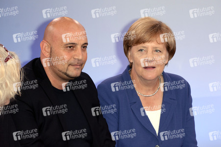 Angela Merkel besucht den Problemstadtteil Marxloh in Duisburg