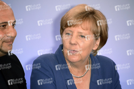 Angela Merkel besucht den Problemstadtteil Marxloh in Duisburg
