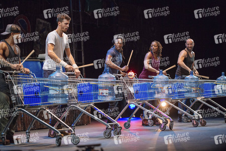 Fotoprobe zur Show 'Stomp' in Köln