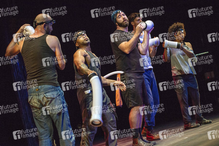 Fotoprobe zur Show 'Stomp' in Köln