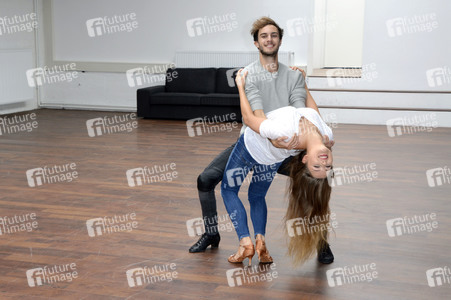 Joelina Drews und Marc Aurel Zeeb trainieren für 'Stepping Out' in Köln