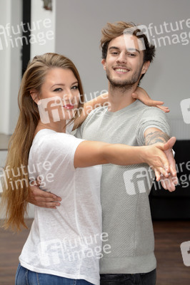 Joelina Drews und Marc Aurel Zeeb trainieren für 'Stepping Out' in Köln