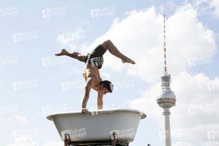 Fototermin zur Varieté Show 'Seifen Oper' in Berlin