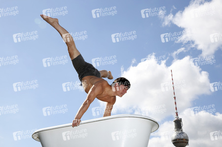 Fototermin zur Varieté Show 'Seifen Oper' in Berlin
