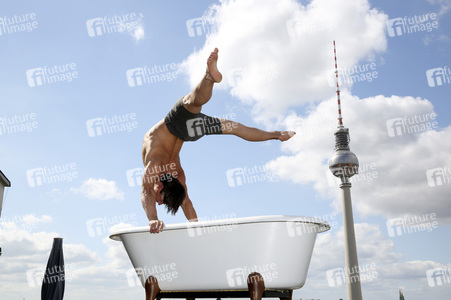 Fototermin zur Varieté Show 'Seifen Oper' in Berlin