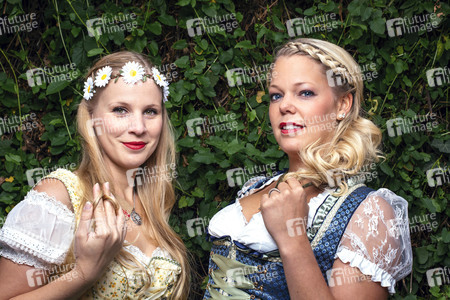 Foto-Shooting mit Models zum Thema 'Oktoberfest' und 'Dirndl' in Köln