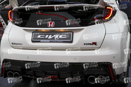 Erster Pressetag auf der IAA 2015 in Frankfurt
