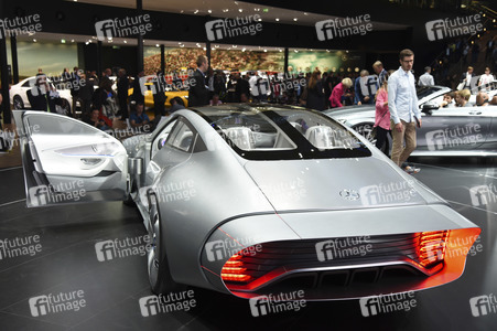 Zweiter Pressetag auf der IAA 2015 in Frankfurt