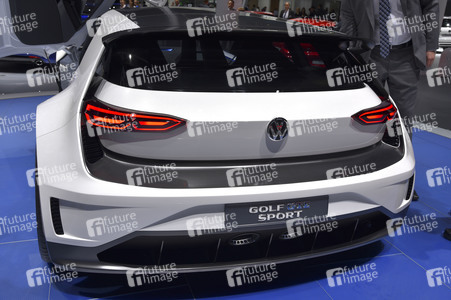 Zweiter Pressetag auf der IAA 2015 in Frankfurt