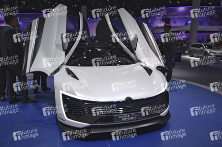 Zweiter Pressetag auf der IAA 2015 in Frankfurt
