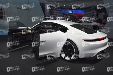 Zweiter Pressetag auf der IAA 2015 in Frankfurt