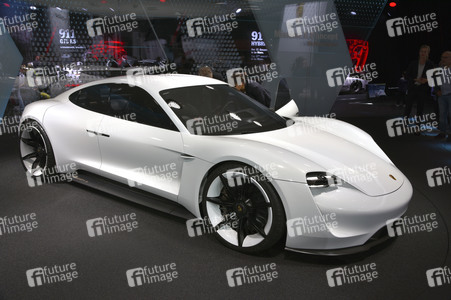 Zweiter Pressetag auf der IAA 2015 in Frankfurt