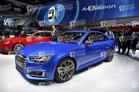 Zweiter Pressetag auf der IAA 2015 in Frankfurt