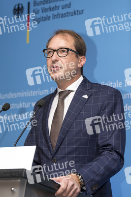 Pressekonferenz vom Alexander Dobrindt in Frankfurt