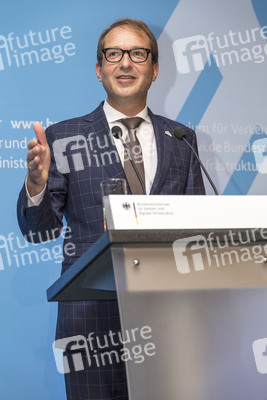 Pressekonferenz vom Alexander Dobrindt in Frankfurt
