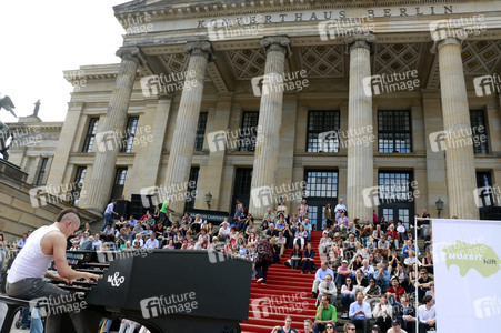 Benefizkonzert 'Refugees Welcome‬' in Berlin