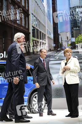 Eröffnungsrundgang auf der IAA in Frankfurt