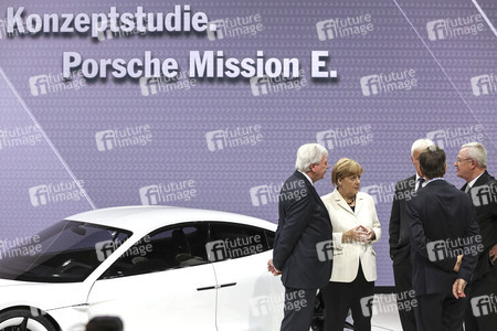 Eröffnungsrundgang auf der IAA in Frankfurt