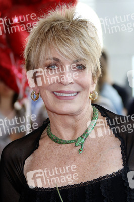 Joanna Cassidy enthüllt ihren Stern auf dem OLB-Walk of Fame