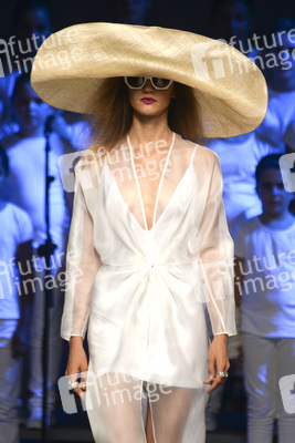 Duyos Fashion Show, Mercedes-Benz Fashion Week Madrid